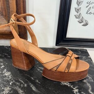 Vince Camuto Women's Tan Strap Platform Sandals
